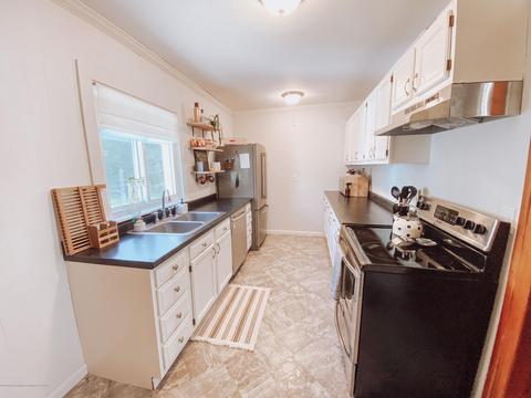1828 Todd Ave, Lansing, MI 48910 photo 4
