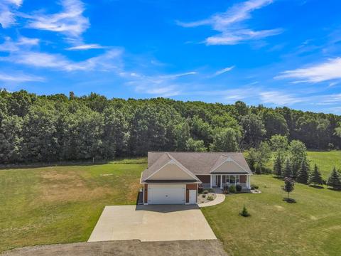 6501 S Loomis, Dewitt, MI 48820 photo 1
