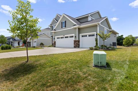 11760 Claridge Dr, Dewitt, MI 48820 photo 2