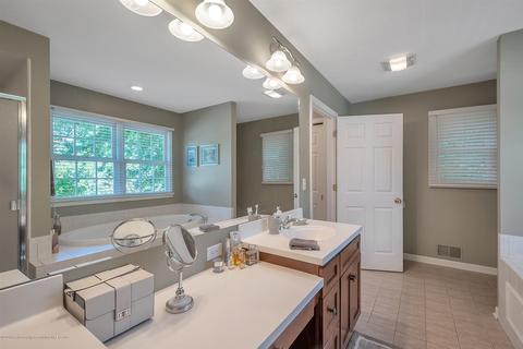 1083 Buckingham Rd, Haslett, MI 48840 photo 33