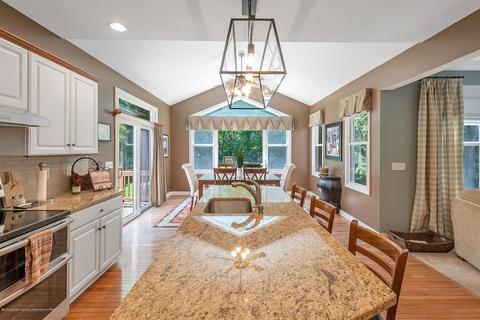 1083 Buckingham Rd, Haslett, MI 48840 photo 24
