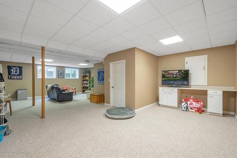 1083 Buckingham Rd, Haslett, MI 48840 photo 47