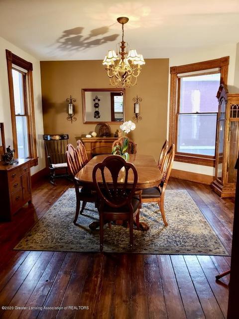 306 E Mcconnell St, Saint Johns, MI 48879 photo 6