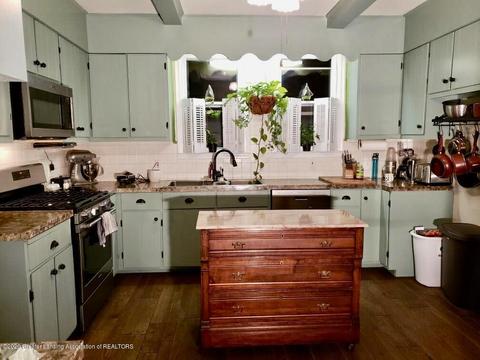 306 E Mcconnell St, Saint Johns, MI 48879 photo 2