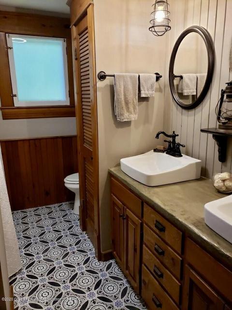 306 E Mcconnell St, Saint Johns, MI 48879 photo 19