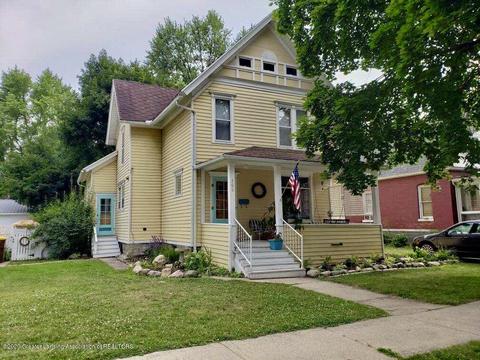 306 E Mcconnell St, Saint Johns, MI 48879 photo 1