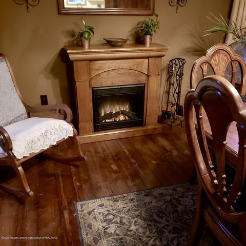 306 E Mcconnell St, Saint Johns, MI 48879 photo 8
