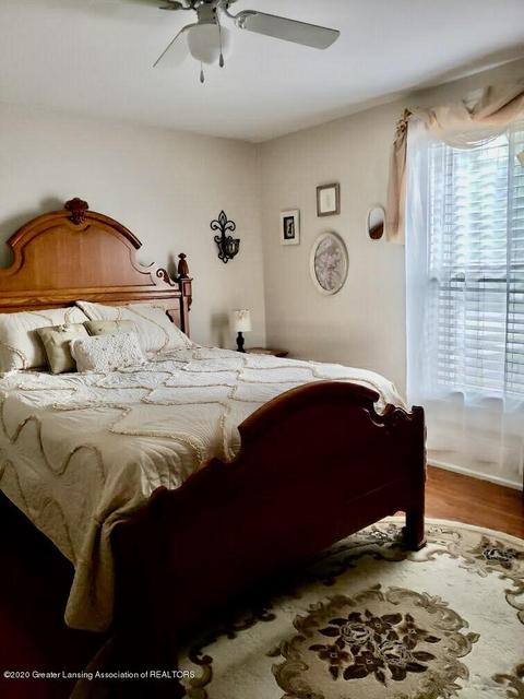 306 E Mcconnell St, Saint Johns, MI 48879 photo 16