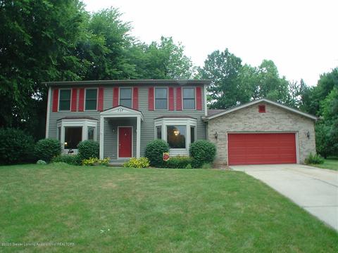 707 Larchmont St, Dewitt, MI 48820 photo 1