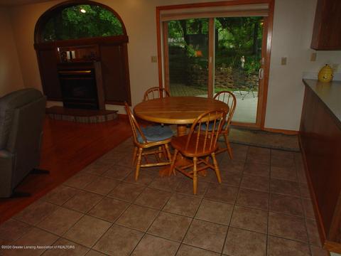 707 Larchmont St, Dewitt, MI 48820 photo 7