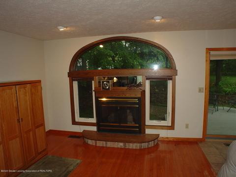 707 Larchmont St, Dewitt, MI 48820 photo 4
