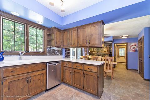 3830 Binghampton Dr, Okemos, MI 48864 photo 15
