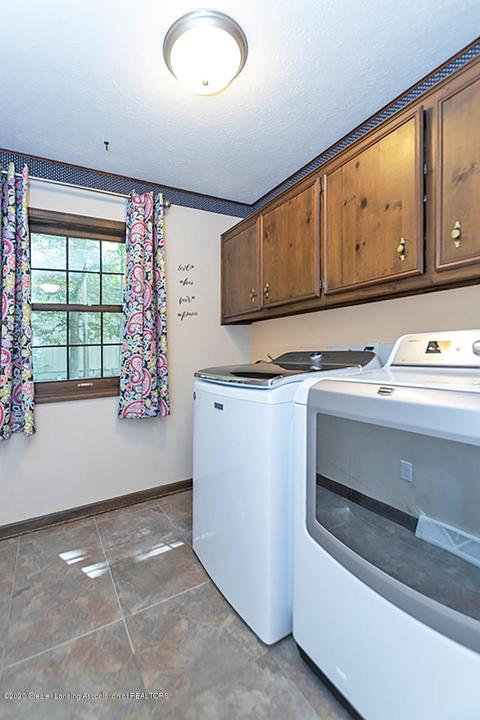 3830 Binghampton Dr, Okemos, MI 48864 photo 23