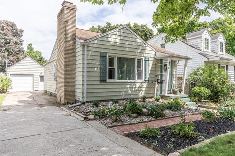 2215 Alpha St, Lansing, MI 48910 photo 3