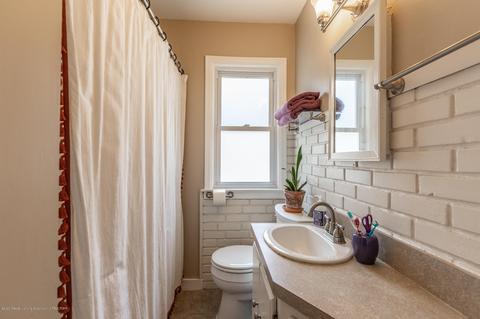 2215 Alpha St, Lansing, MI 48910 photo 17
