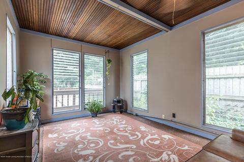 2215 Alpha St, Lansing, MI 48910 photo 22