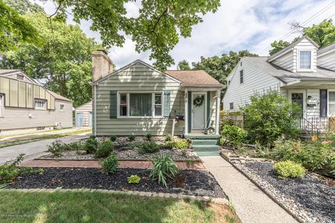 2215 Alpha St, Lansing, MI 48910 photo 2