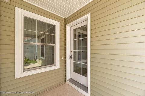 5270 E Hawk Hollow Dr, Bath, MI 48808 photo 5