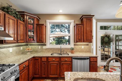 1514 Stauffer Ln, Dewitt, MI 48820 photo 15