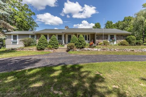 10470 W Clark Rd, Eagle, MI 48822 photo 1