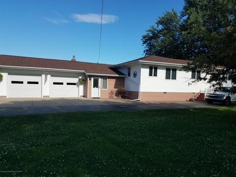 210 E Maple St, Elsie, MI 48831 photo 1