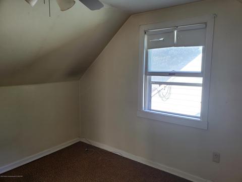 631 Maplehill Ave, Lansing, MI 48910 photo 7