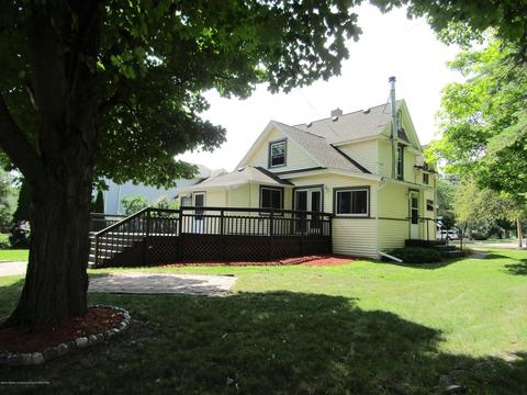 503 E Middle St, Williamston, MI 48895 photo 2