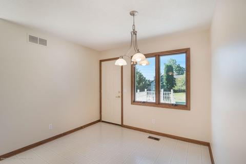 3310 E Broadmoor Dr, Lansing, MI 48906 photo 14
