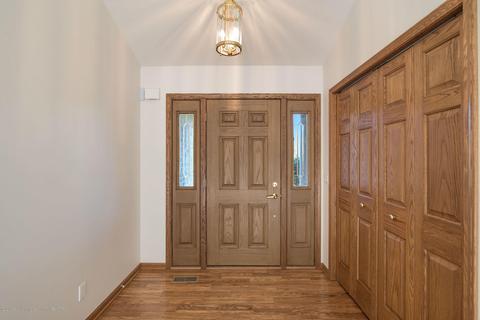 3310 E Broadmoor Dr, Lansing, MI 48906 photo 2