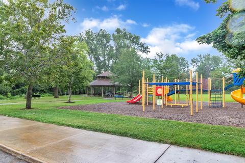 407 Creeping Brook Cir, Dewitt, MI 48820 photo 35