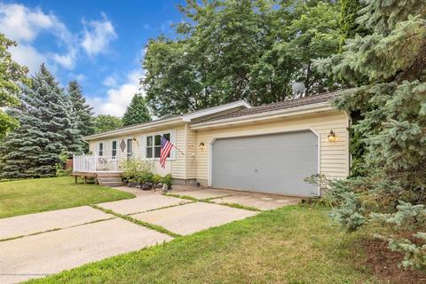 407 Creeping Brook Cir, Dewitt, MI 48820 photo 4