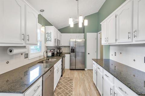 407 Creeping Brook Cir, Dewitt, MI 48820 photo 14