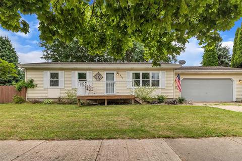407 Creeping Brook Cir, Dewitt, MI 48820 photo 3