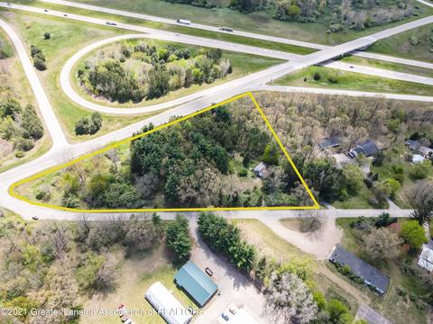 9911 Stoll Rd, Haslett, MI 48840 photo 2