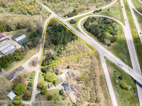 9911 Stoll Rd, Haslett, MI 48840 photo 5