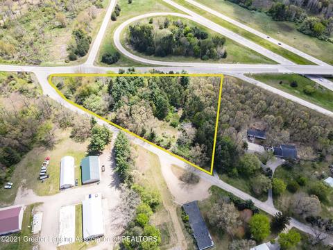 9911 Stoll Rd, Haslett, MI 48840 photo 3