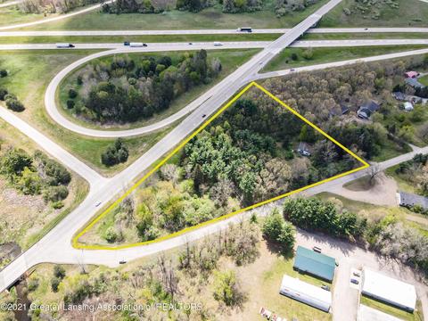 9911 Stoll Rd, Haslett, MI 48840 photo 1