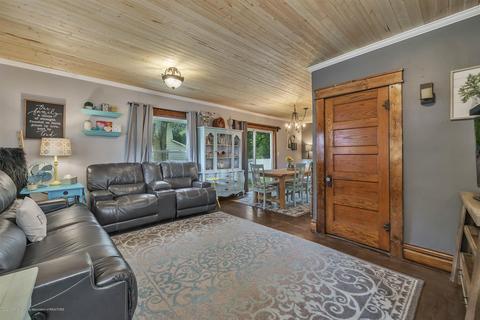 1633 Herbert St, Lansing, MI 48910 photo 7