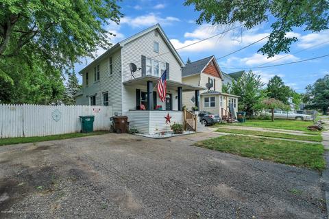 1633 Herbert St, Lansing, MI 48910 photo 2