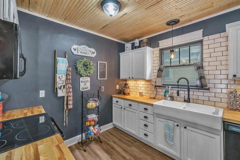 1633 Herbert St, Lansing, MI 48910 photo 12
