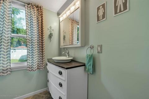1633 Herbert St, Lansing, MI 48910 photo 19