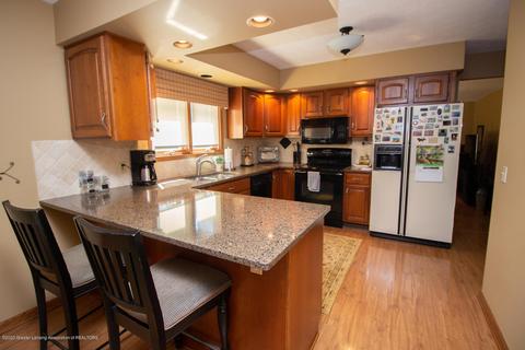 5524 Strawberry Ln, Haslett, MI 48840 photo 8