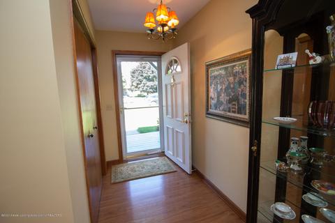 5524 Strawberry Ln, Haslett, MI 48840 photo 4