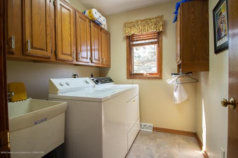5524 Strawberry Ln, Haslett, MI 48840 photo 16