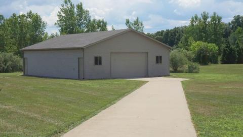 6415 Red Fox Ln, Perry, MI 48872 photo 5