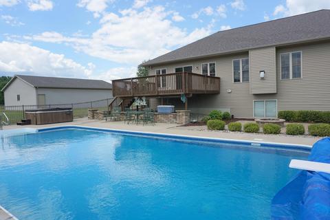 6415 Red Fox Ln, Perry, MI 48872 photo 10