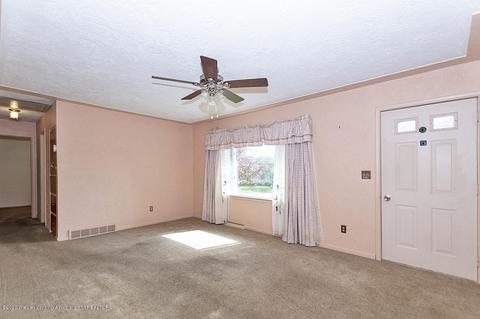 706 Turner St, Dewitt, MI 48820 photo 2