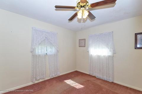 706 Turner St, Dewitt, MI 48820 photo 11