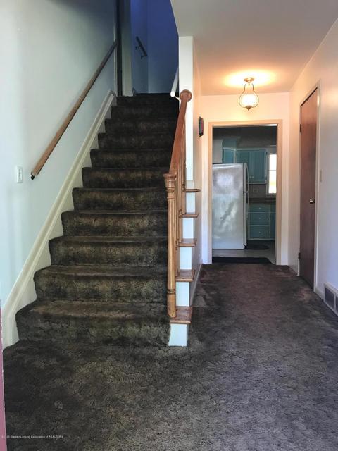 721 Robins Rd, Lansing, MI 48917 photo 4