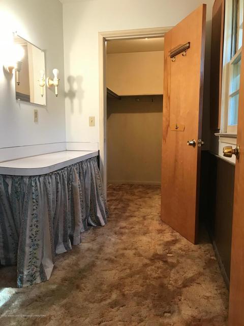721 Robins Rd, Lansing, MI 48917 photo 16